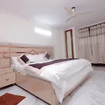 Room In Bb - Bed And Breakfast Cum Home Stay